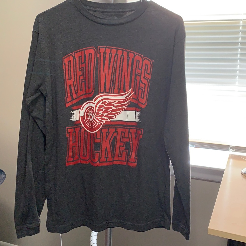 Red wings long sleeve tshirt.